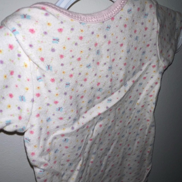5/$15 Gerber Floral Baby Onesie - Picture 4 of 4